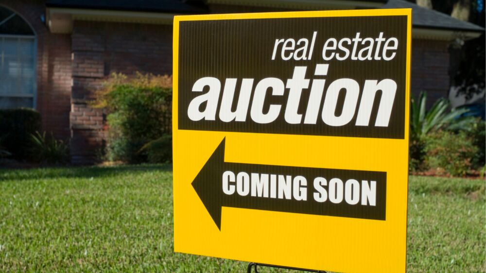 What to Know About Attending an Auction Hosted by a Real Estate Auction Company in Kansas City photo
